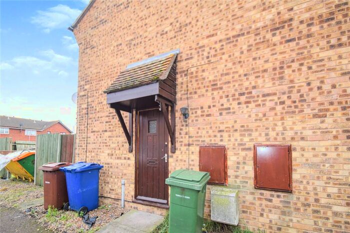 1 Bedroom Apartment To Rent In Shelley Place, Tilbury, RM18