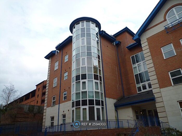2 Bedroom Flat To Rent In Warwick House, St. Albans, AL1