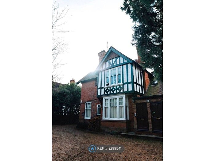 2 Bedroom Flat To Rent In Grasmere Court, Stratford-Upon-Avon, CV37