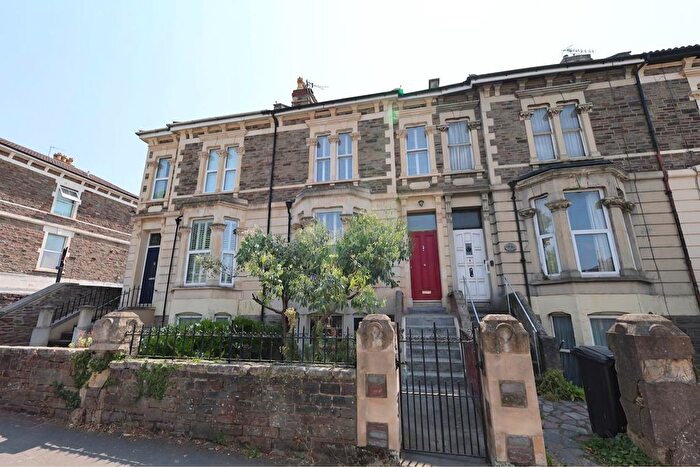3 Bedroom Maisonette For Sale In Fishponds Road, Eastville, Bristol, BS5