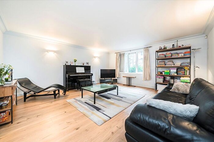 2 Bedroom Flat For Sale In Westminster Bridge Road, Waterloo, SE1