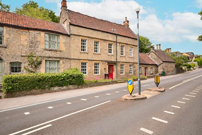 4 Bedroom Semi-Detached House For Sale In Bath Road, Saltford, Bristol, BS31