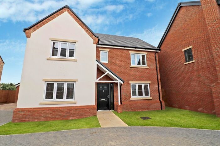 4 Bedroom Detached House For Sale In Spring Hill, Gravenhurst, Bedford, MK45