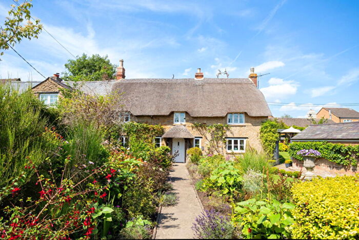 3 Bedroom Cottage For Sale In Sam's Hill Cottage, Middle Barton, Oxfordshire, OX7