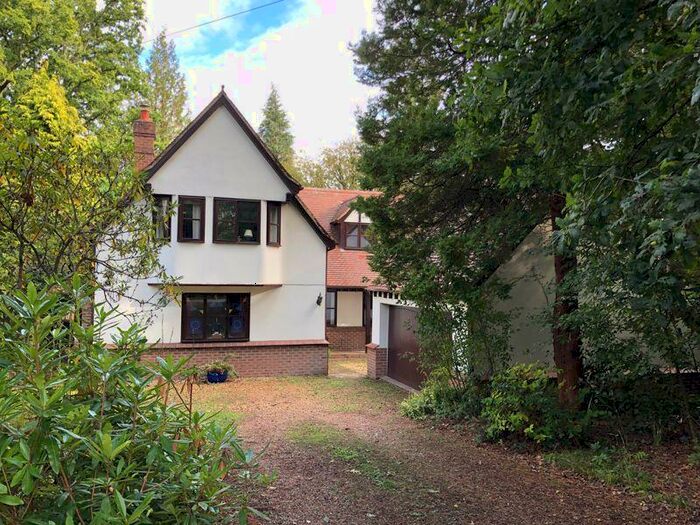 4 Bedroom Detached House To Rent In Lakewood Road, Hiltingbury, Chandlers Ford, SO53