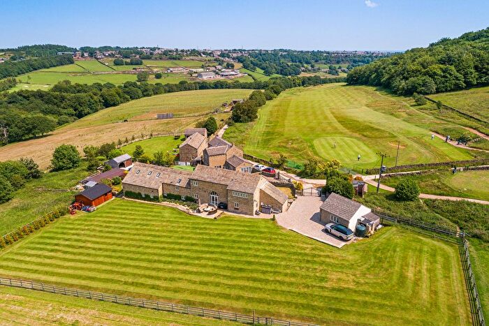 4 Bedroom Barn Conversion For Sale In Shaw Lane, Outlane, Huddersfield, HD3