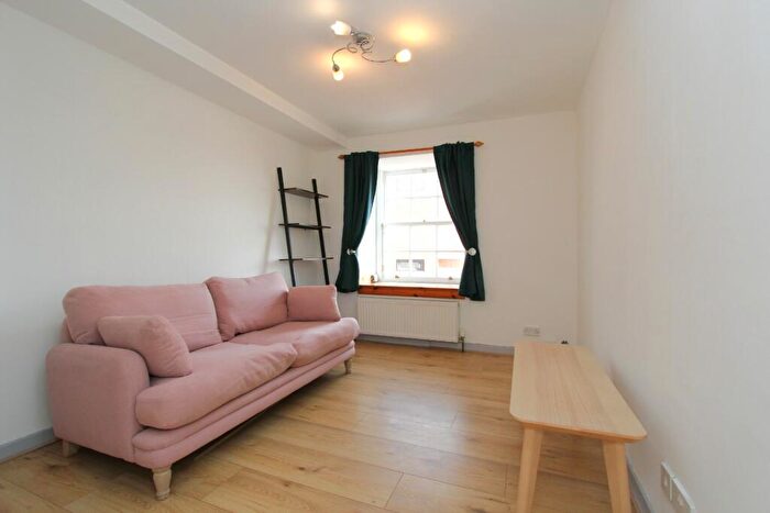 1 Bedroom Flat To Rent In North Leith Mill, Leith, Edinburgh, EH6