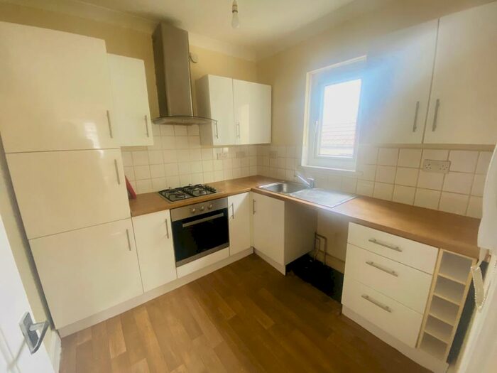 3 Bedroom House To Rent In New Road, Porthcawl, CF36