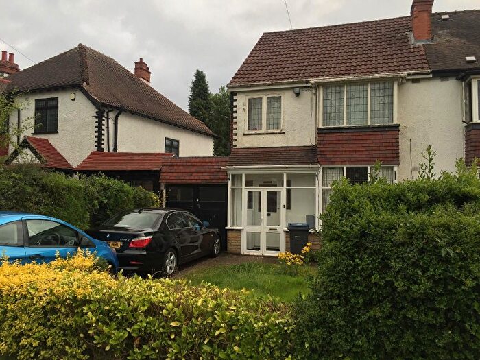 3 Bedroom Semi Detached House To Rent In Tennal Lane, Birmingham, B32