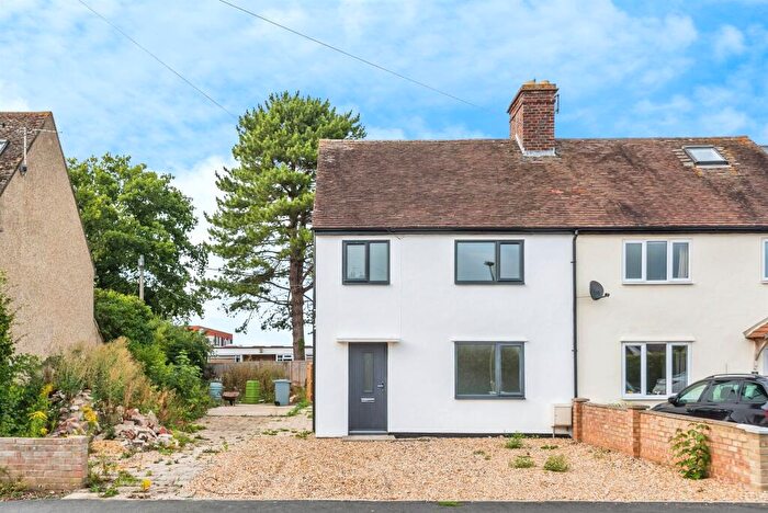 3 Bedroom Semi-Detached House For Sale In Clover Place, Eynsham, Witney, OX29