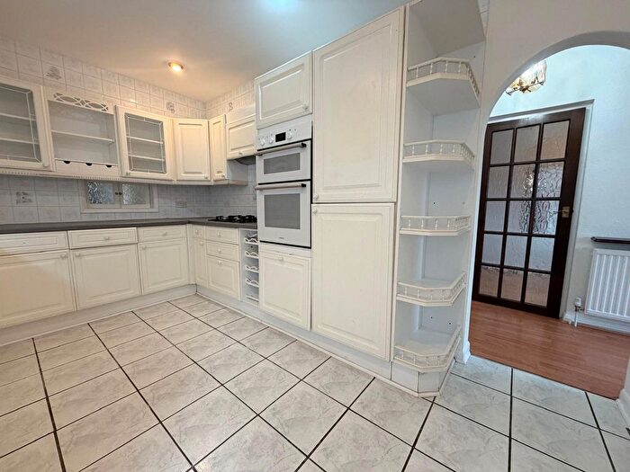 4 Bedroom Detached House To Rent In Church Road, Northwood, HA6