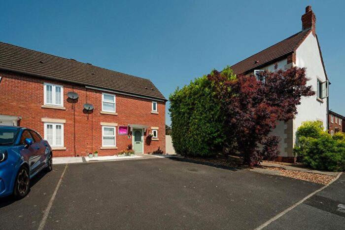 3 Bedroom Semi Detached House For Sale In Yoxall Drive, Kirkby, L33