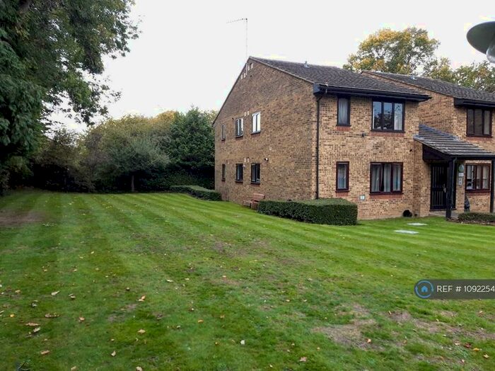 Studio To Rent In York Rise, Orpington, BR6