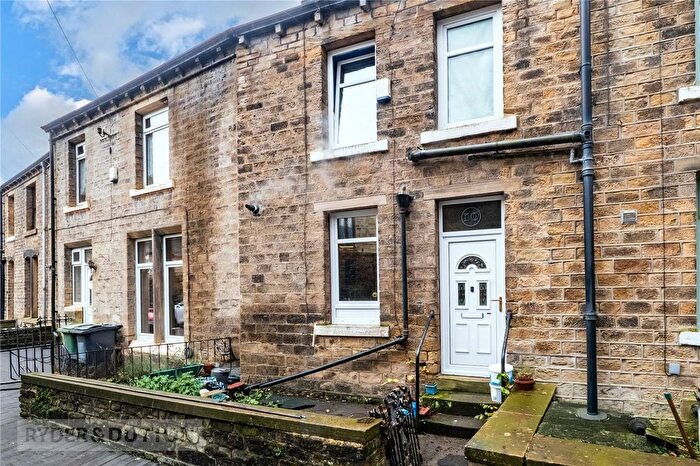 2 Bedroom Terraced House For Sale In Howgate Road, Slaithwaite, Huddersfield, West Yorkshire, HD7
