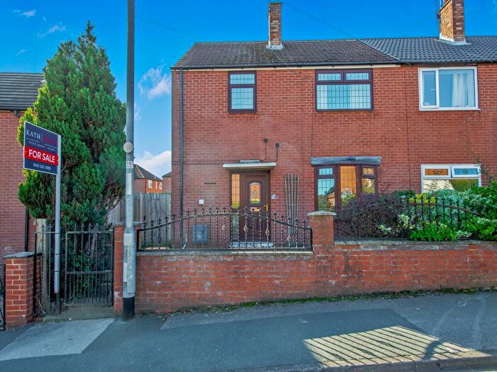 3 Bedroom Semi-Detached House For Sale In Whincover Drive, Farnley, Leeds, LS12