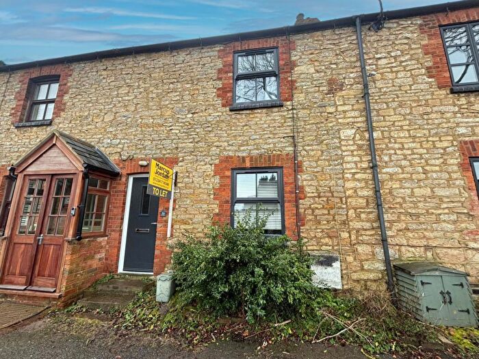 2 Bedroom Cottage To Rent In Main Street, Cosgrove, MK19