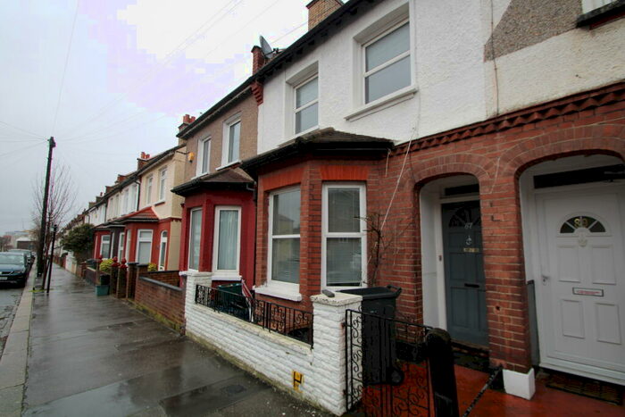 3 Bedroom Terraced House To Rent In Tunstall Road, Croydon, CR0