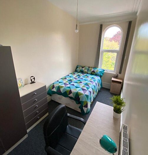 8 Bedroom End Of Terrace House To Rent In Conyngham Road, Victoria Park, Manchester, M14
