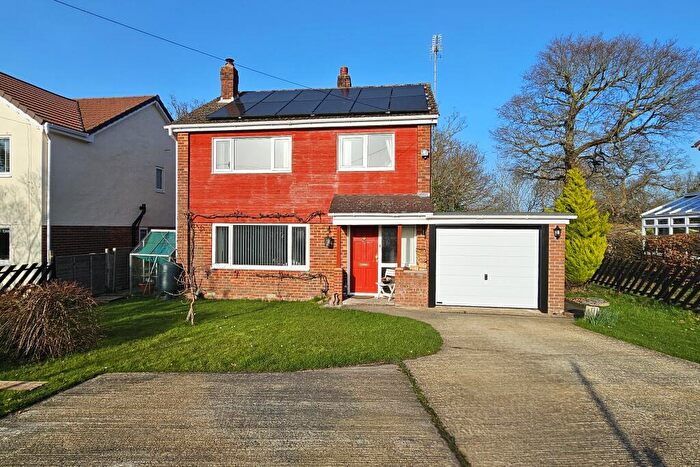 3 Bedroom House For Sale In Forest Road, Denmead, PO7