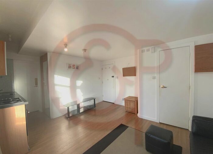 1 Bedroom Flat To Rent In Noel Road, Acton, W3