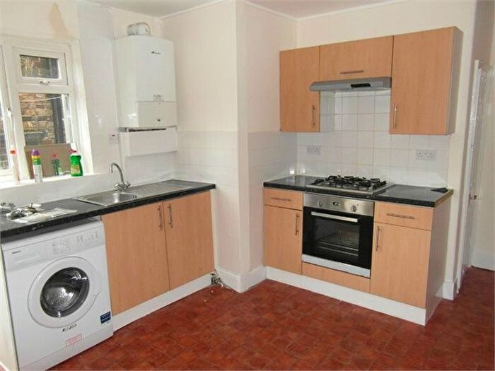 1 Bedroom Flat To Rent In Lancing Road, Croydon, Surrey, CR0