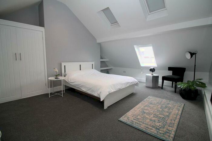 Studio To Rent In Kings Square Avenue, Bristol, BS2