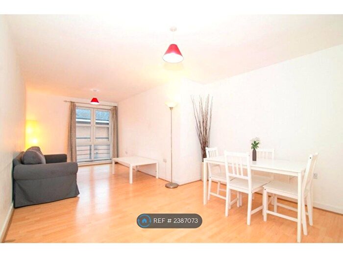 1 Bedroom Flat To Rent In Buick House, Kingston Upon Thames, KT2