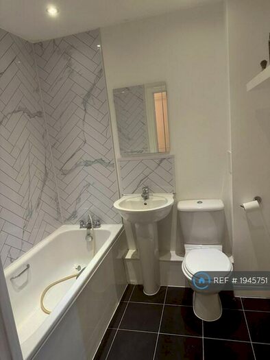 2 Bedroom Flat To Rent In Tanner Close, Crayford Dartford, DA1