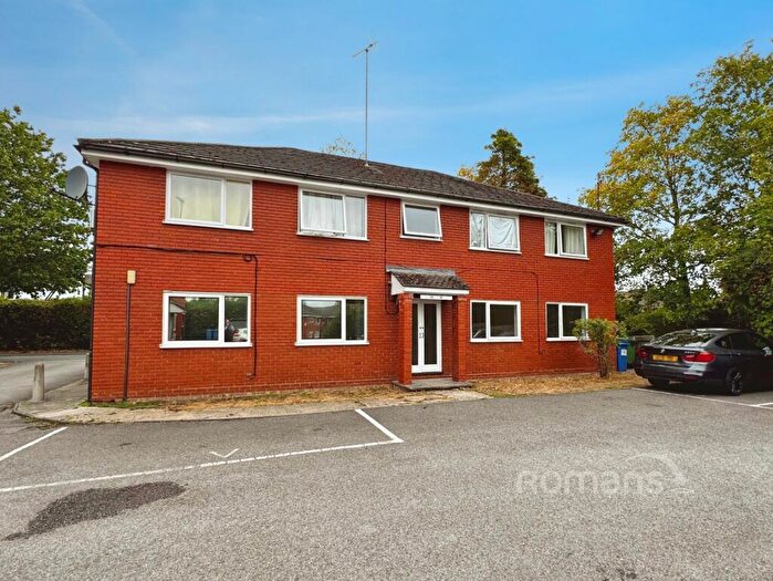 2 Bedroom Apartment For Sale In Brittain Court, Sandhurst, Berkshire, GU47