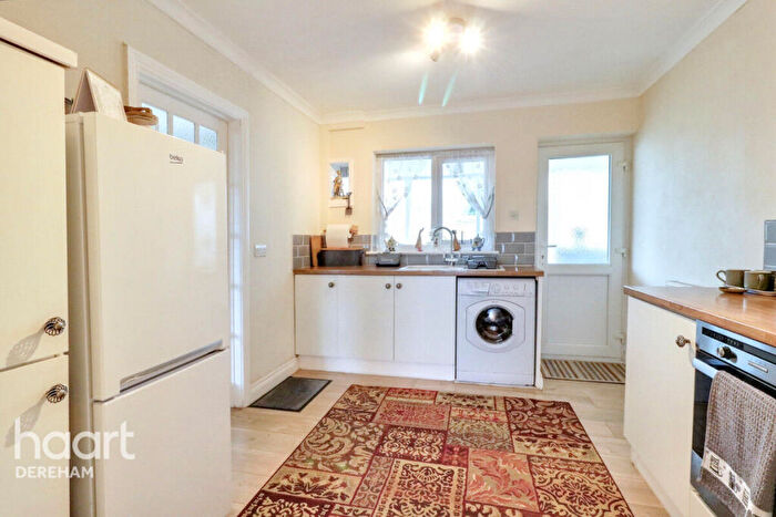 2 Bedroom Detached Bungalow For Sale In Eastgate, Shipdham, IP25