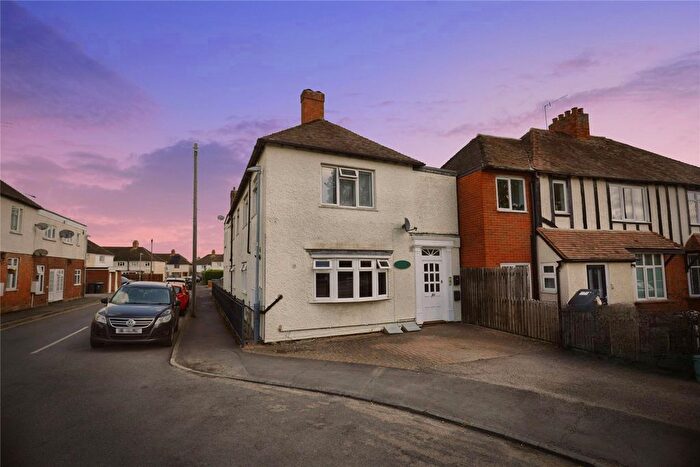 2 Bedroom Flat For Sale In Alcester Road, Stratford-Upon-Avon, Warwickshire, CV37