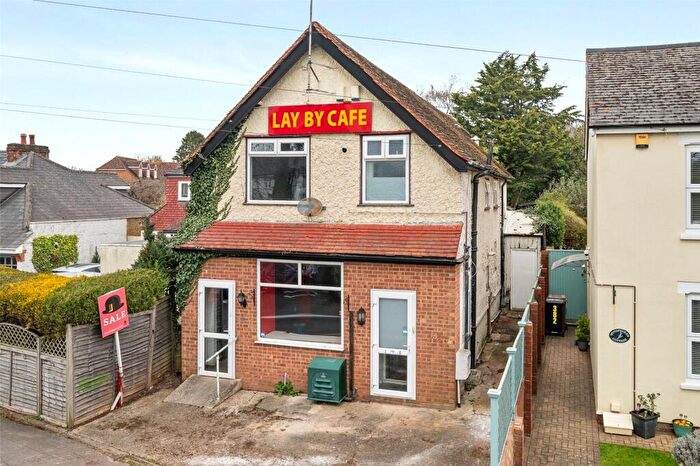 3 Bedroom Detached House For Sale In London Road, Wokingham, Berkshire, RG40