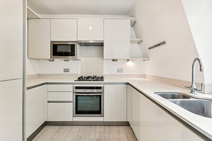 1 Bedroom Flat To Rent In Crookham Road, London, SW6