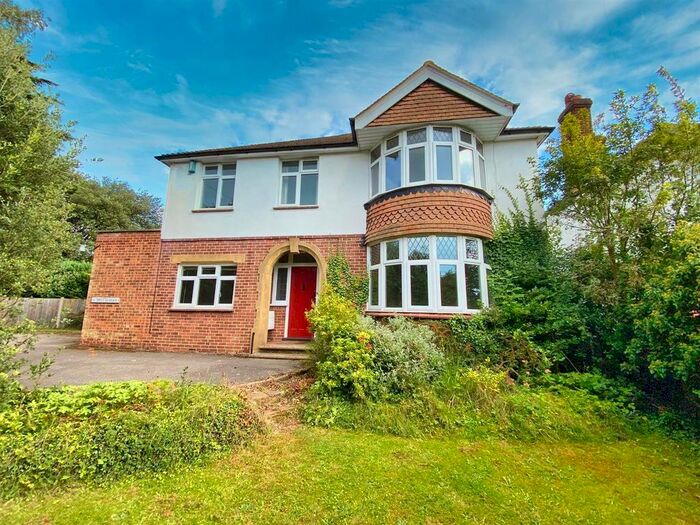 4 Bedroom Detached House To Rent In Boxley Road, Penenden Heath, Maidstone, ME14
