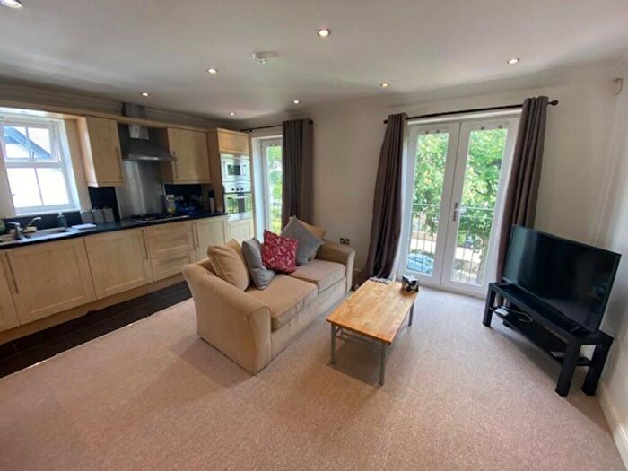 2 Bedroom Apartment To Rent In Hallamgate Road, Broomhall, S10