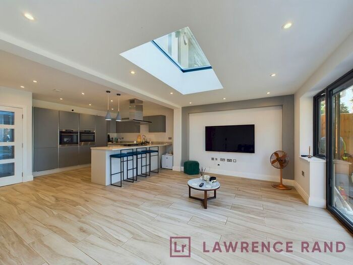 4 Bedroom Semi-Detached House To Rent In Shenley Avenue, Ruislip, HA4