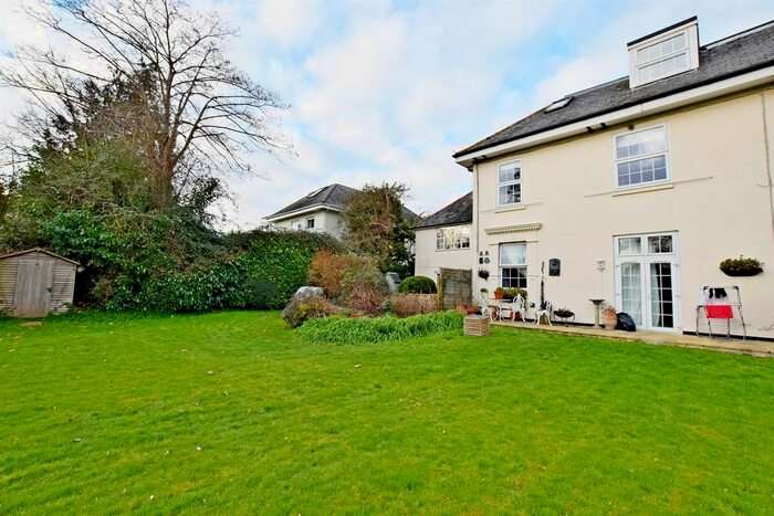 2 Bedroom Flat To Rent In Havant Road, Emsworth, PO10