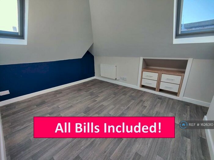 1 Bedroom Flat To Rent In Charminster Road, Bournemouth, BH8