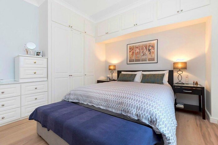2 Bedroom Flat To Rent In Bramham Gardens, South Kensington, London, SW5