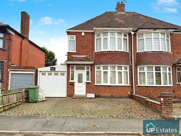 3 Bedroom Semi Detached House For Sale In Stennels Close, Coventry, CV6