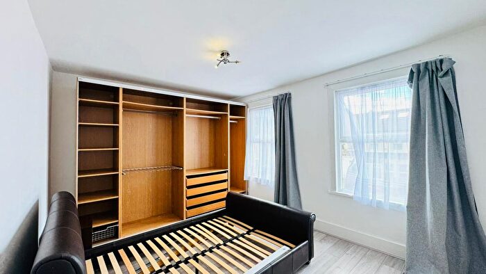 4 Bedroom Terraced House To Rent In Wingate Road, Ilford, IG1