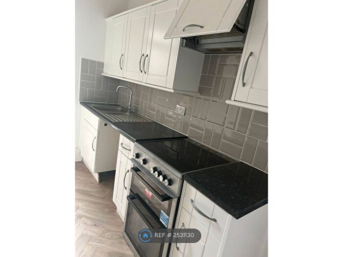 2 Bedroom Flat To Rent In Sutton Road, Southend-On-Sea, SS2