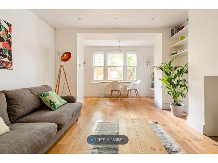 1 Bedroom Flat To Rent In Downham Road, London, N1