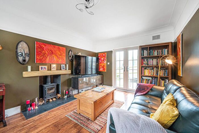 4 Bedroom Detached House For Sale In Kinch Grove, Harrow, Wembley, HA9