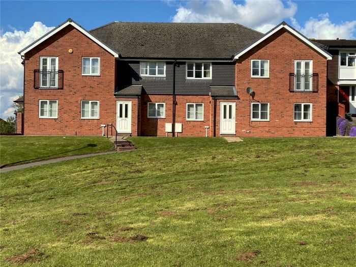 2 Bedroom Apartment To Rent In Tame Rise, Oldbury, West Midlands, B68