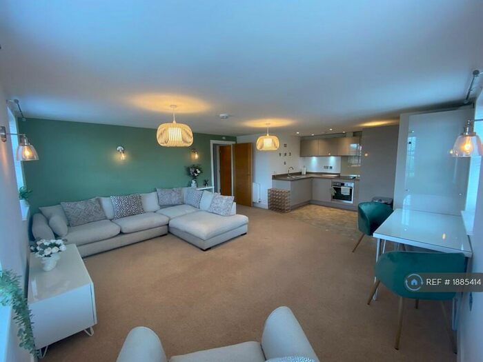 1 Bedroom Flat To Rent In Kreston House, Chelmsford, CM1