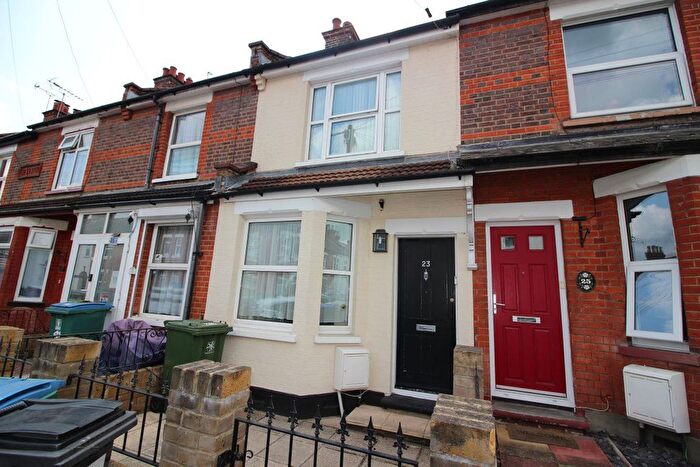 2 Bedroom Property To Rent In Stanmore Road, Watford, WD24
