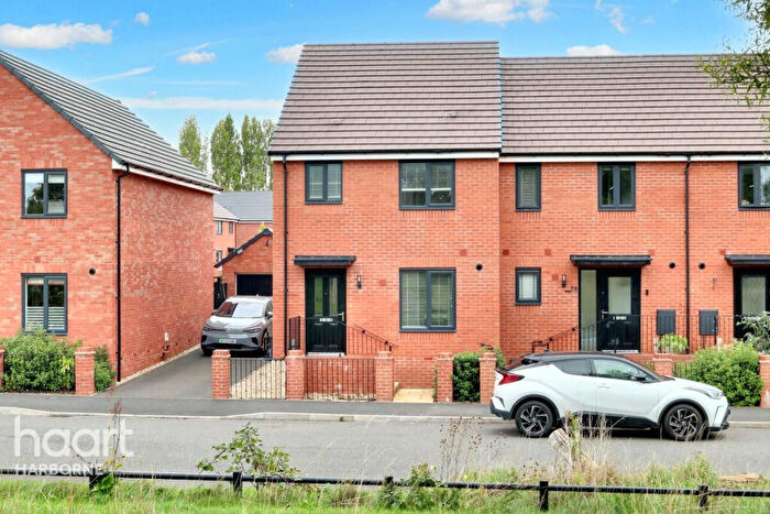 3 Bedroom Semi Detached House To Rent In Hunts Rd, B30