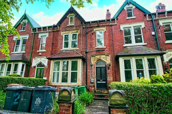 1 Bedroom Flat To Rent In Flat, Harehills Avenue, LS8