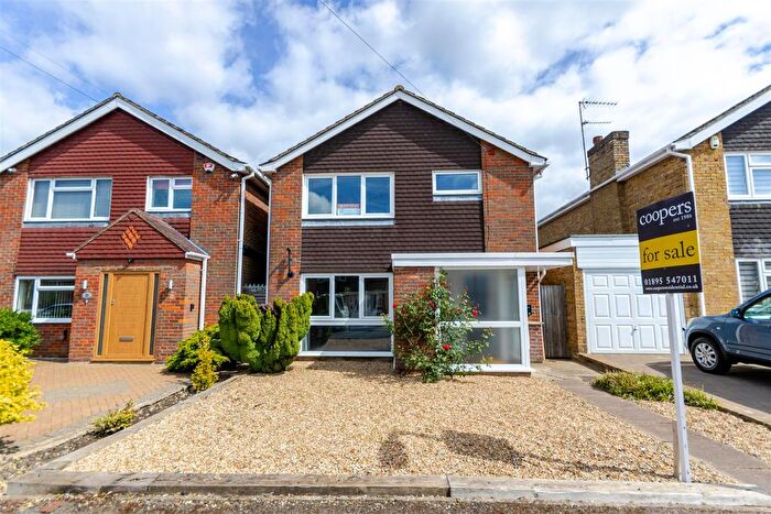 4 Bedroom Detached House For Sale In Broadacre Close, Ickenham, UB10